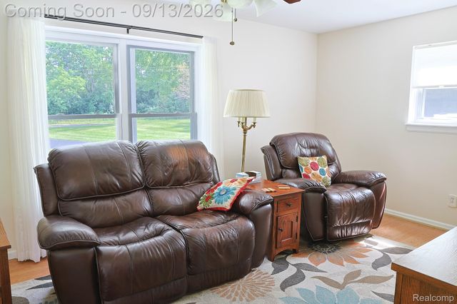 9427 Andersonville Road, Springfield Charter Township, MI 48346