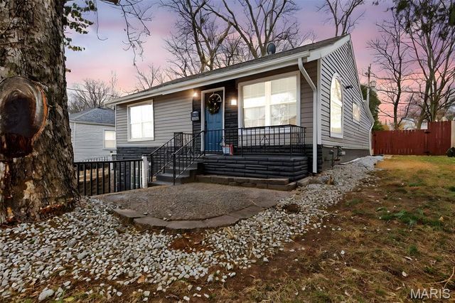 10000 Lackland Road, Overland, MO 63114