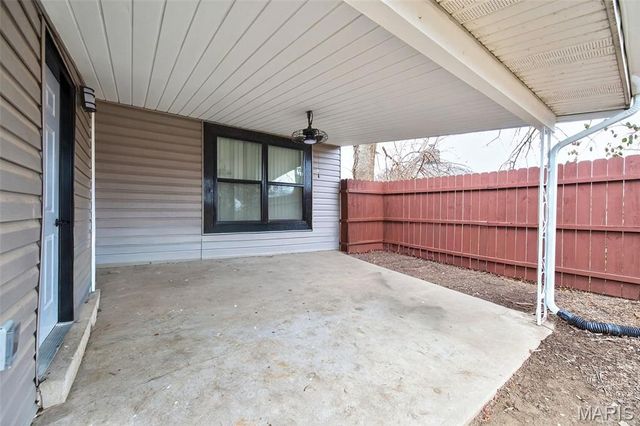 10000 Lackland Road, Overland, MO 63114