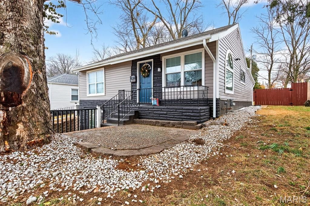 10000 Lackland Road, Overland, MO 63114