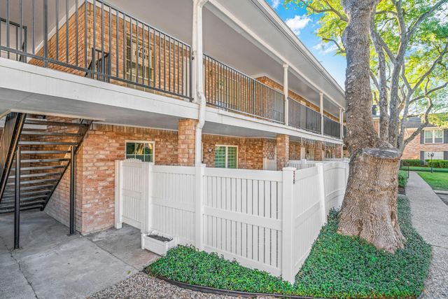 14333 Memorial Drive 56, Houston, TX 77079