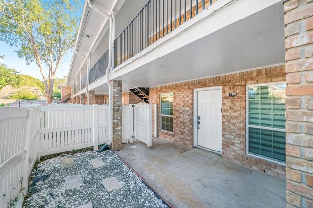 14333 Memorial Drive 56, Houston, TX 77079