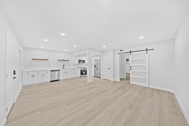 14333 Memorial Drive 56, Houston, TX 77079