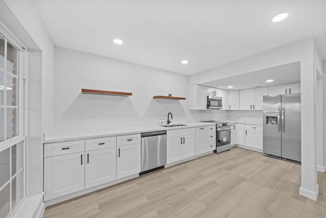 14333 Memorial Drive 56, Houston, TX 77079