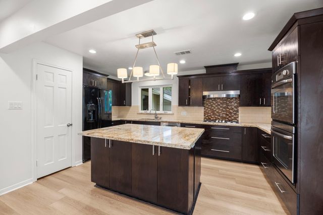9111 Timberside Drive, Houston, TX 77025