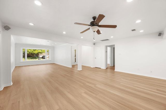 9111 Timberside Drive, Houston, TX 77025