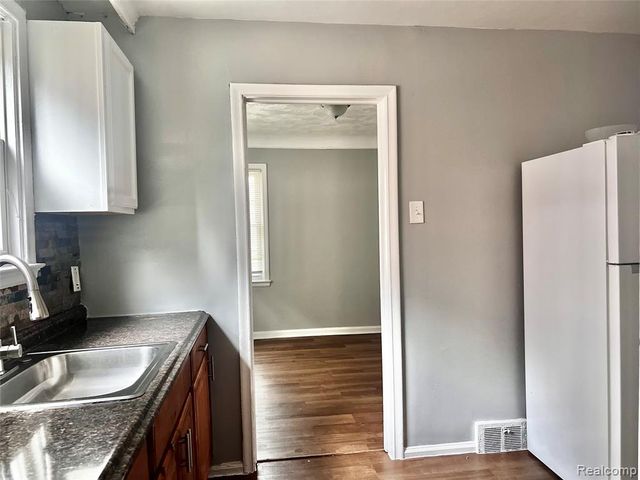 11683 Penrod Street, Detroit, MI 48228