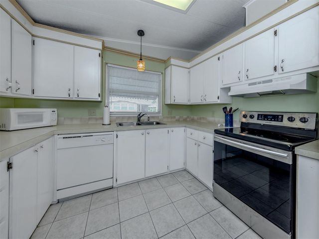 215 SCHOONER STREET, North Port, FL 34287