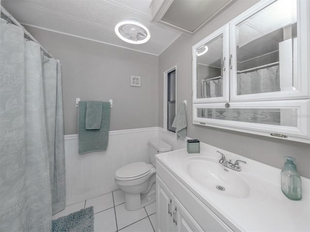 215 SCHOONER STREET, North Port, FL 34287