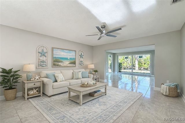 11334 W Bayshore Drive, Crystal River, FL 34429