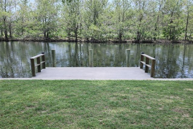 11334 W Bayshore Drive, Crystal River, FL 34429