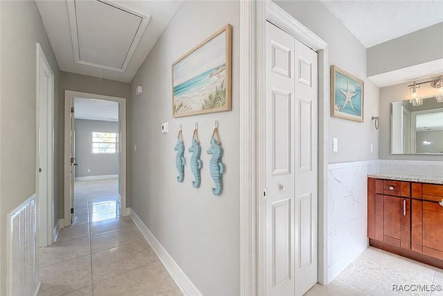 11334 W Bayshore Drive, Crystal River, FL 34429
