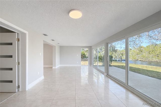 11334 W Bayshore Drive, Crystal River, FL 34429