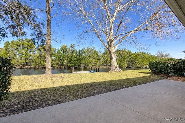 11334 W Bayshore Drive, Crystal River, FL 34429