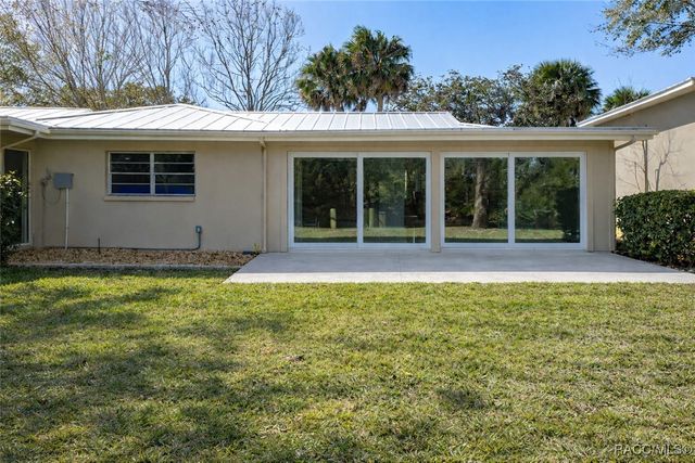 11334 W Bayshore Drive, Crystal River, FL 34429