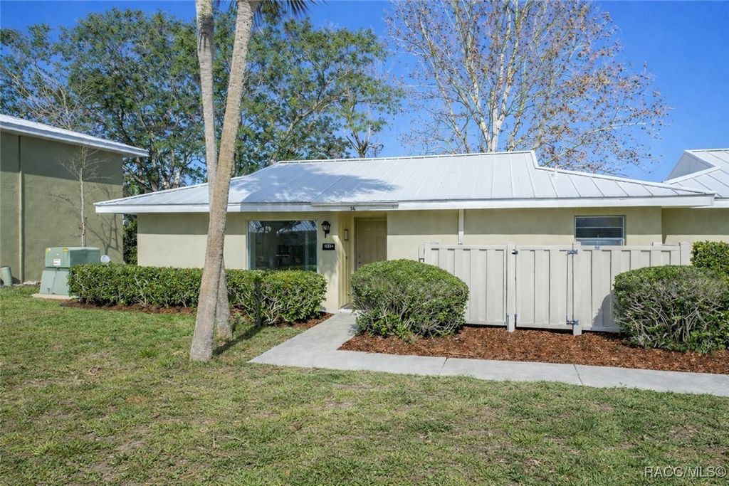11334 W Bayshore Drive, Crystal River, FL 34429