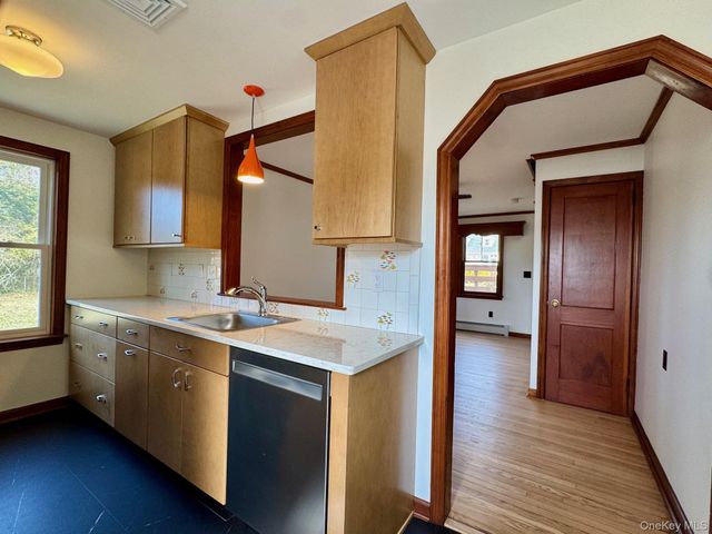 34 Union Avenue, Patchogue, NY 11772