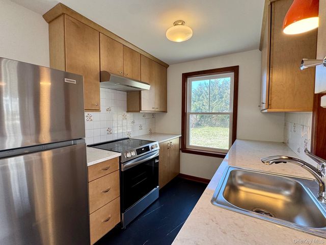 34 Union Avenue, Patchogue, NY 11772