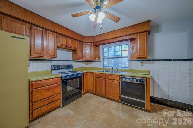 19 Swift Street, Asheville, NC 28804