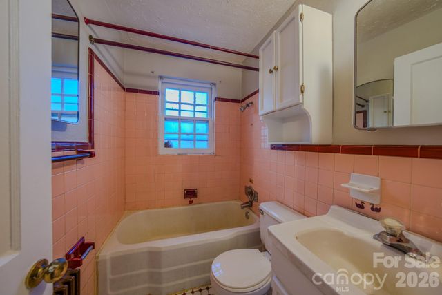 19 Swift Street, Asheville, NC 28804