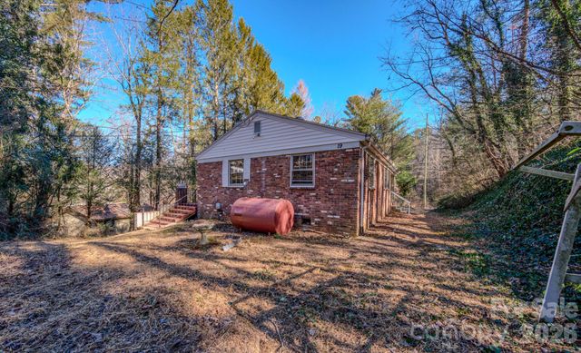 19 Swift Street, Asheville, NC 28804