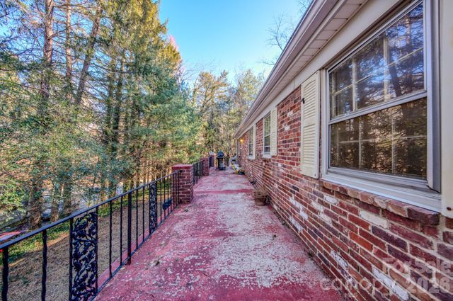 19 Swift Street, Asheville, NC 28804