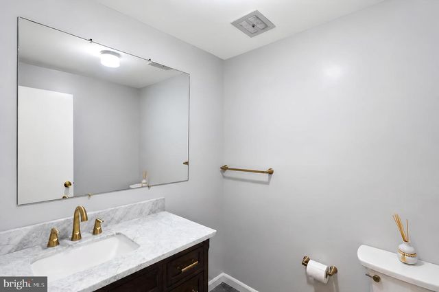 1100 SURREY RD, Philadelphia, PA 19115
