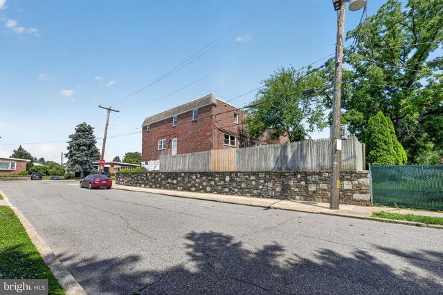 1100 SURREY RD, Philadelphia, PA 19115