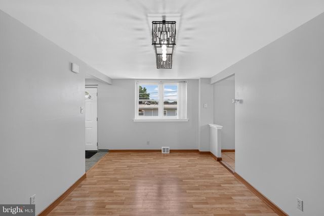 1100 SURREY RD, Philadelphia, PA 19115