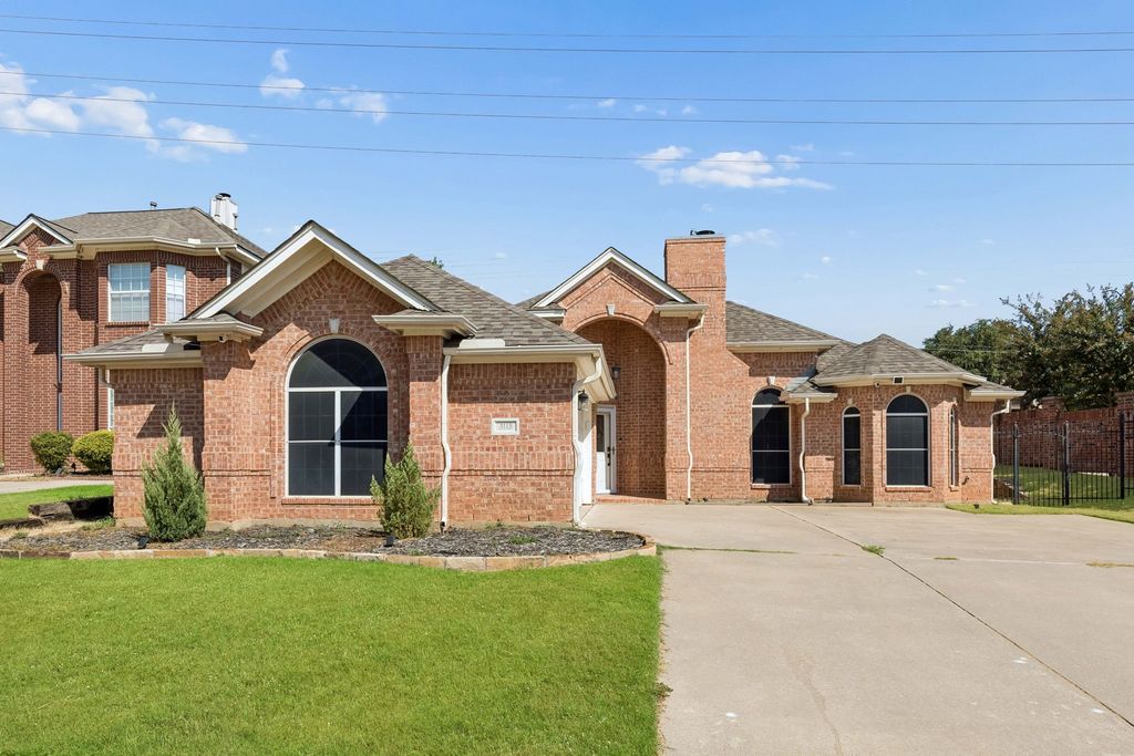 3115 Sandcastle Trail, Arlington, TX 76012 — exterior