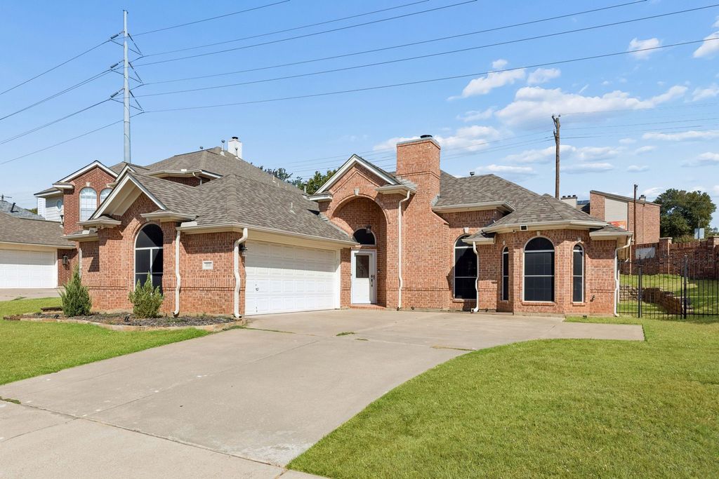 3115 Sandcastle Trail, Arlington, TX 76012 — photo 2