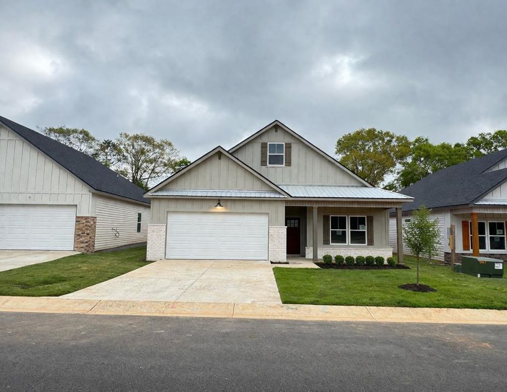 243 S Bend Avenue, Dothan, AL 36301