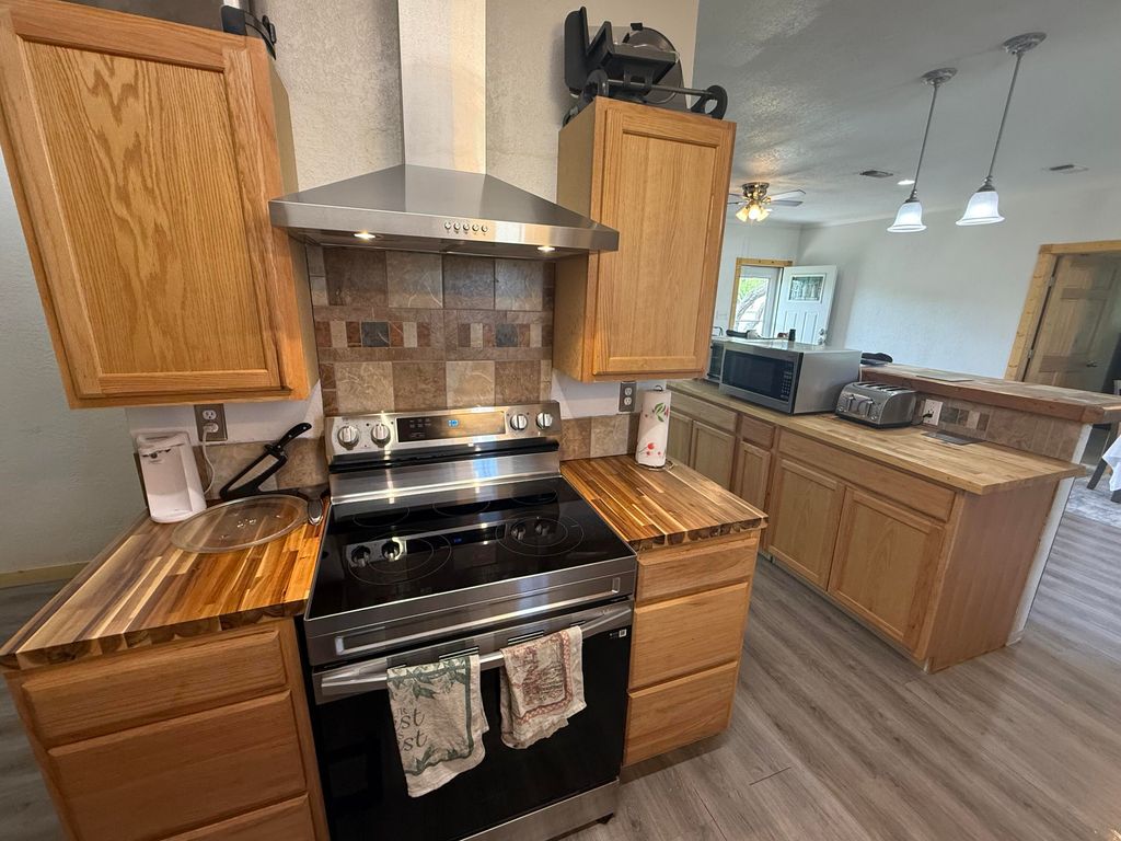 Image 6 of property listing at 8682 Petunia Avenue, San Angelo, TX 76901