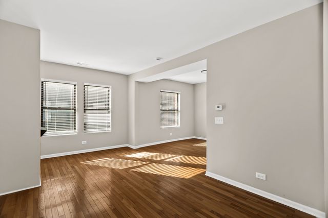 4525 S Drexel Boulevard 3W, Chicago, IL 60653