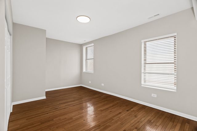 4525 S Drexel Boulevard 3W, Chicago, IL 60653