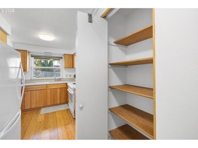 6445 Sw 152ND Ave, Beaverton, OR 97007