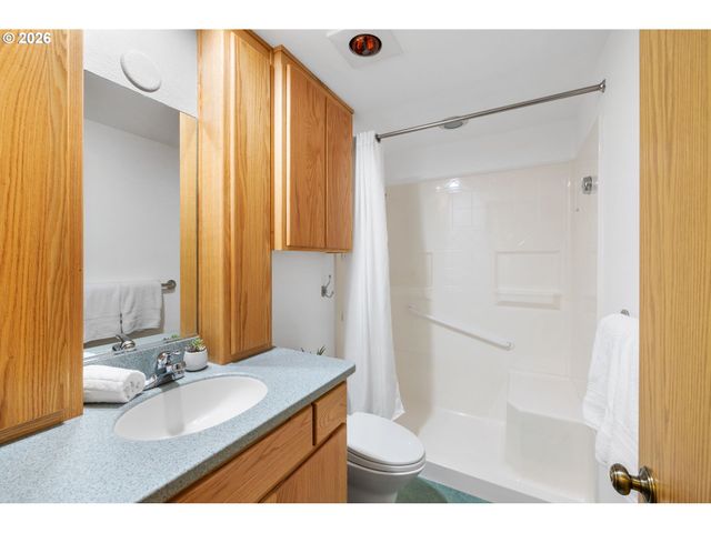 6445 Sw 152ND Ave, Beaverton, OR 97007