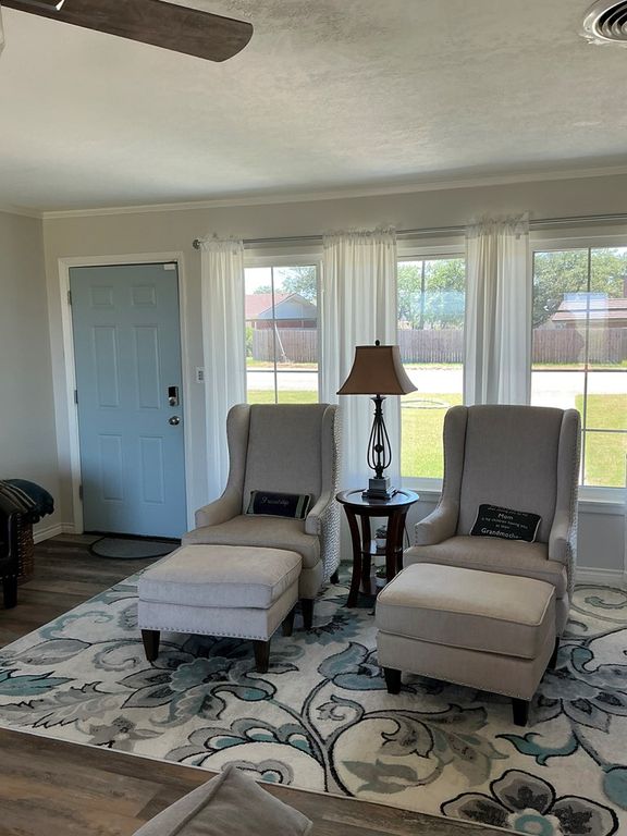 Image 12 of property listing at 604 McCarver Dr, Ballinger, TX 76821