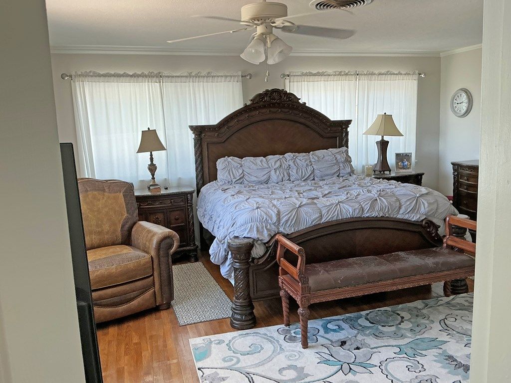 Image 16 of property listing at 604 McCarver Dr, Ballinger, TX 76821
