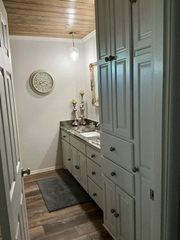 Image 23 of property listing at 604 McCarver Dr, Ballinger, TX 76821