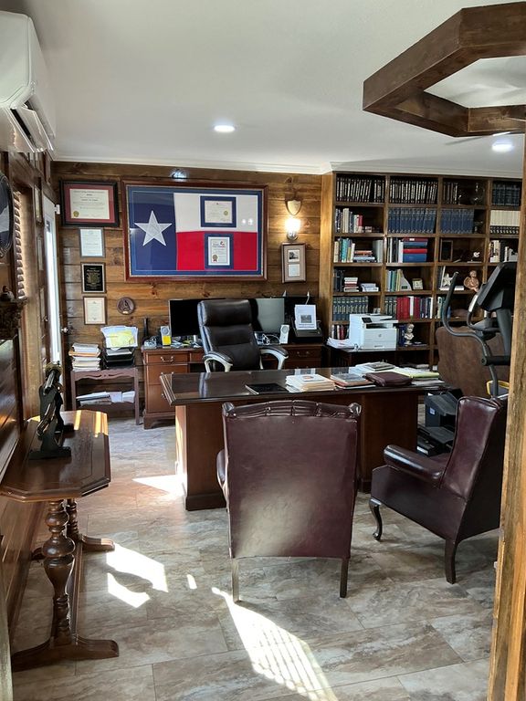 Image 34 of property listing at 604 McCarver Dr, Ballinger, TX 76821