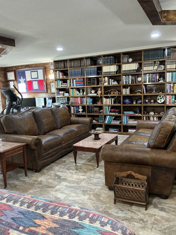 Image 41 of property listing at 604 McCarver Dr, Ballinger, TX 76821