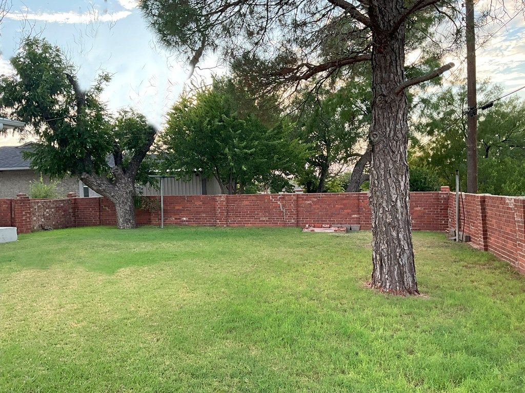 Image 46 of property listing at 604 McCarver Dr, Ballinger, TX 76821