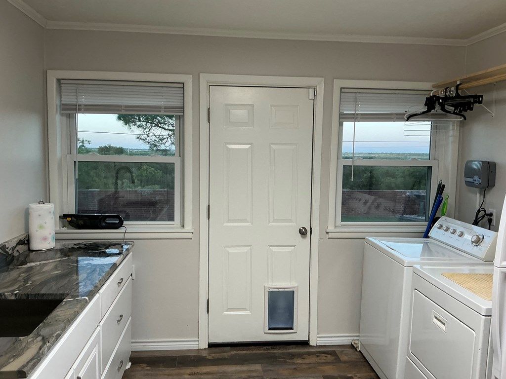 Image 60 of property listing at 604 McCarver Dr, Ballinger, TX 76821