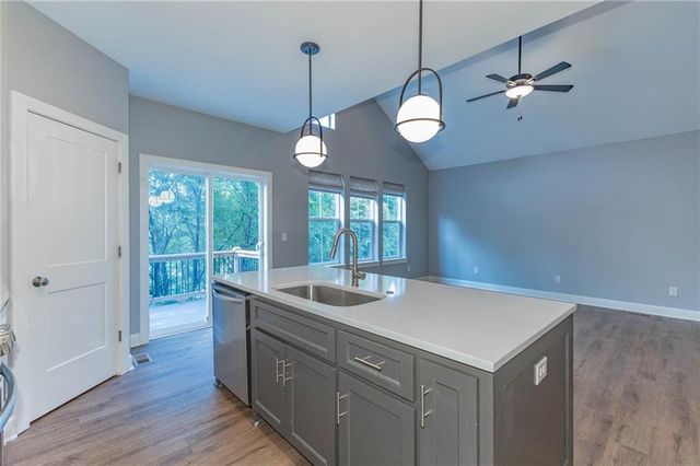 21696 W 123 Terrace, Olathe, KS 66061