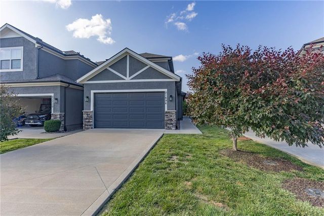21696 W 123 Terrace, Olathe, KS 66061