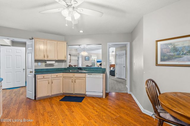 1708 Eagle Nest Way, Lyndon, KY 40222