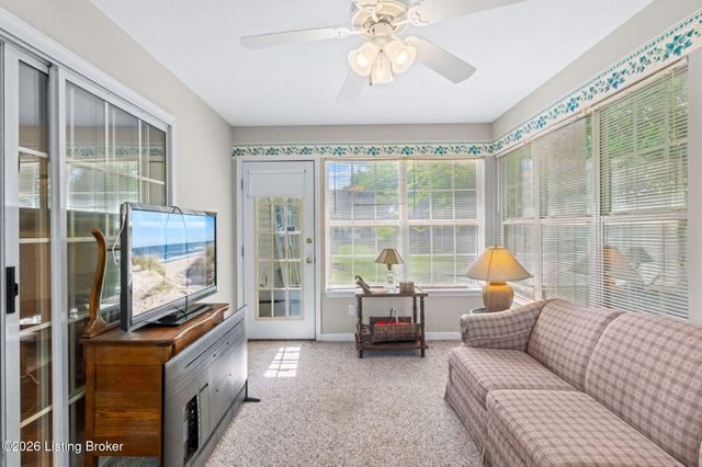 1708 Eagle Nest Way, Lyndon, KY 40222