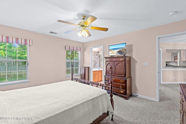 1708 Eagle Nest Way, Lyndon, KY 40222