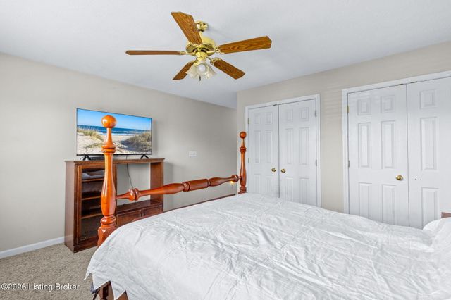 1708 Eagle Nest Way, Lyndon, KY 40222